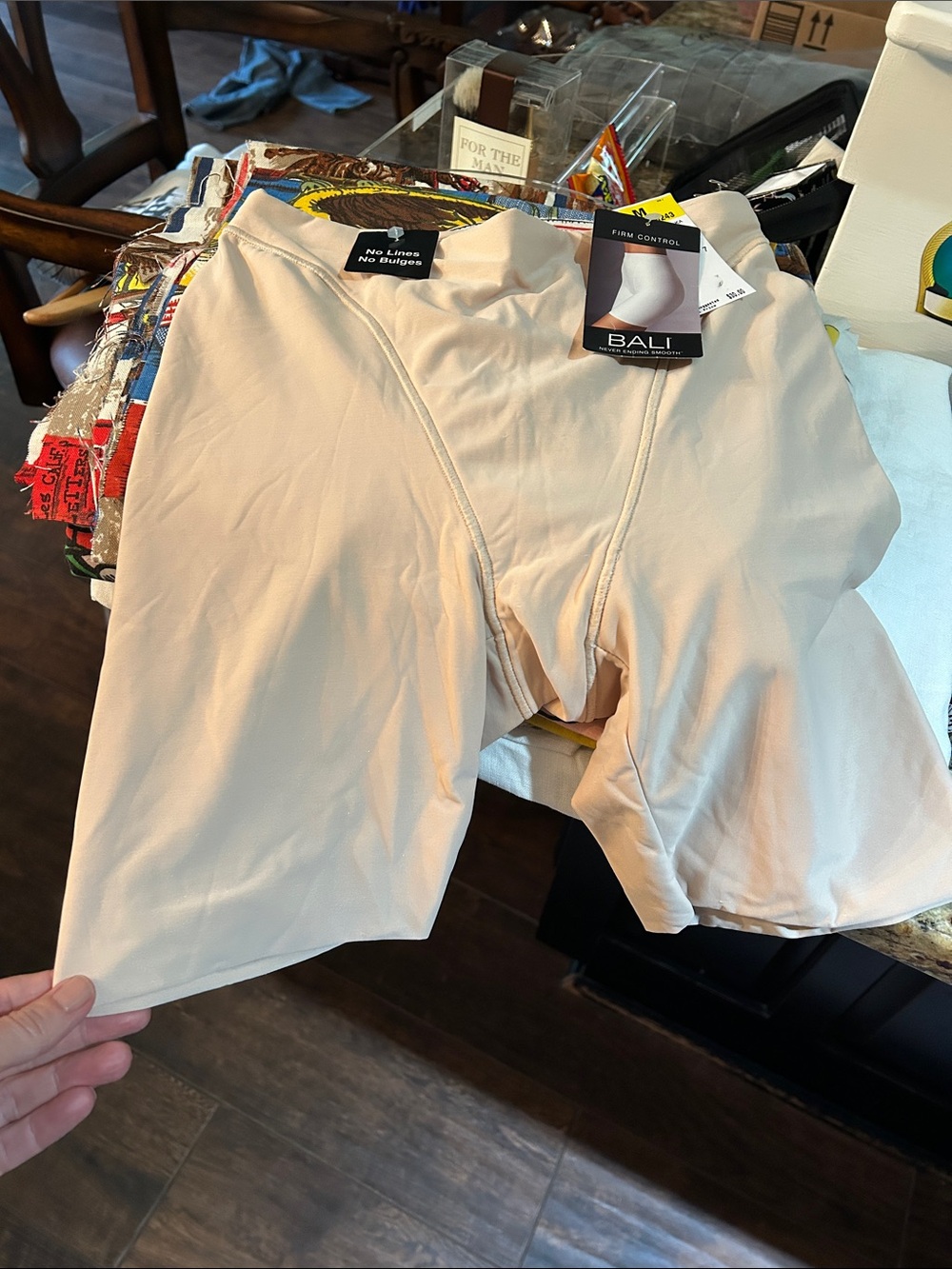 NWT Bali Sz M Firm Control Thigh Slimmer Style 8243